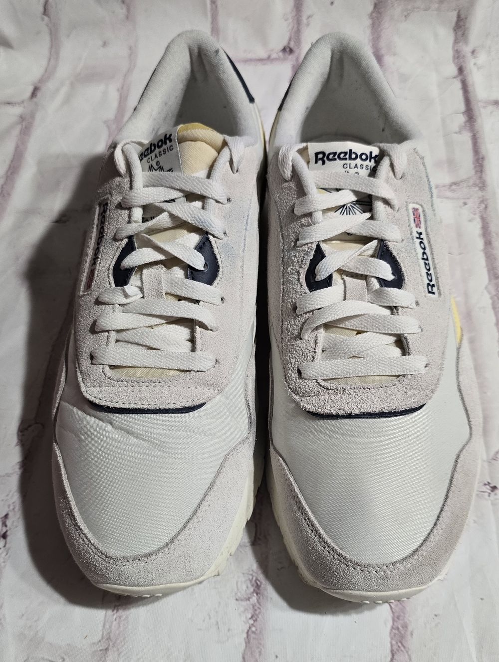 Reebok Classic Men’s White/Grey Suede & Mesh Sneakers